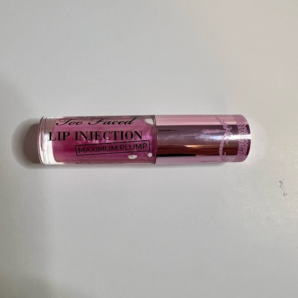 Too Faced Lip Injection Maximum Plump (.05 oz. Mini size) - Picture 2 of 2